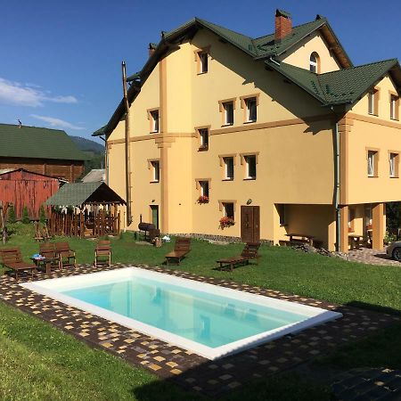 Гірська Палітра 斯拉夫西克 外观 照片